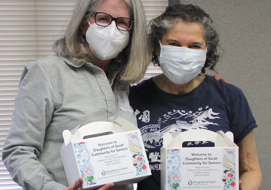 Daughters of Sarah Jewish Foundation brings the joy of Shabbat to residents