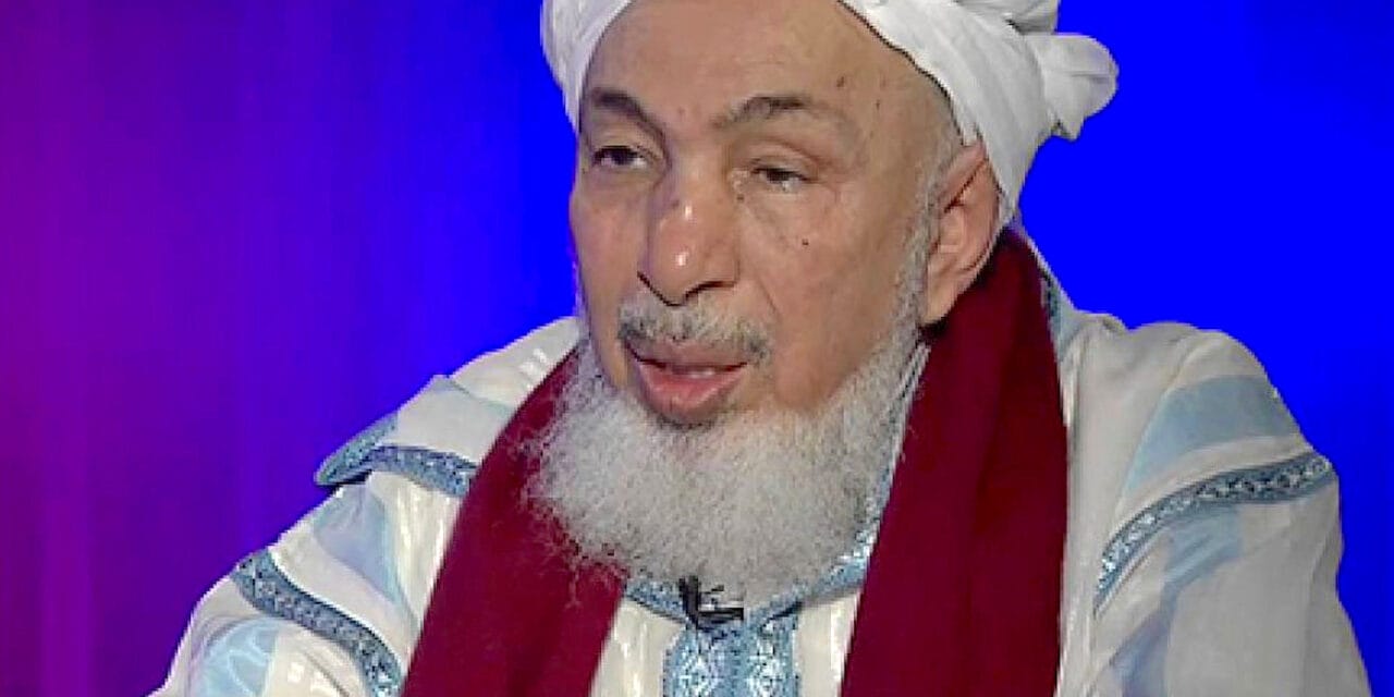 AJC presents Human Dignity Award to Muslim scholar