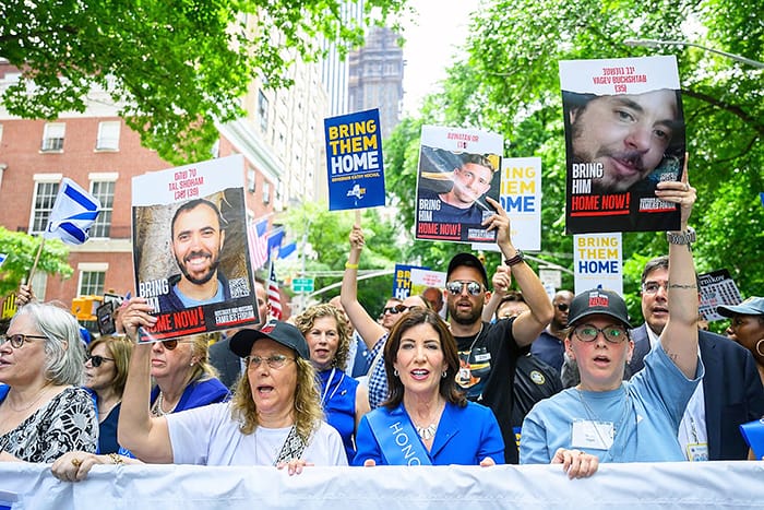 Somber mood at annual Israel parade in New York City